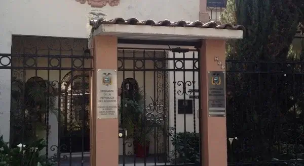 embajada de ecuador